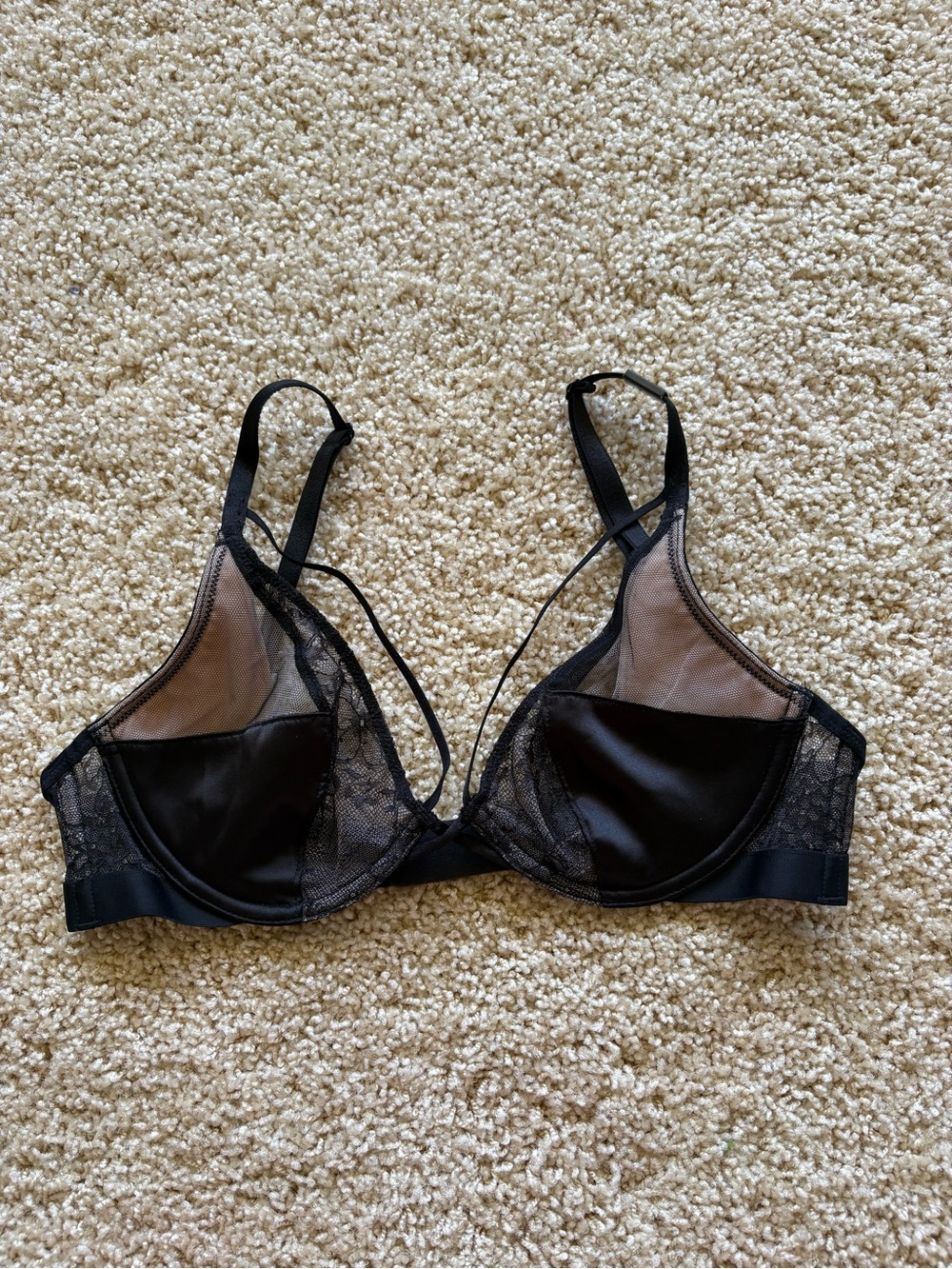 Victoria’s Secret Very Sexy Unlined Plunge Bra Black Mesh Lace 32C